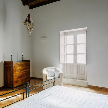 Palazzo Del Sale Alojamento de Acomodação e Pequeno-almoço 4*